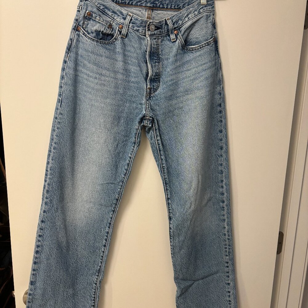 Levi's Women's 501 Lightweight 90’s Jeans - Picture 3 of 4